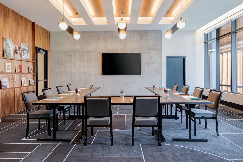 Meeting facility