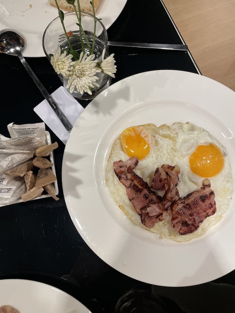 Breakfast buffet